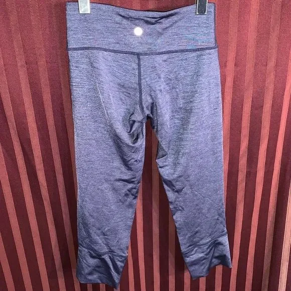 Lululemon capris - Picture 4 of 7